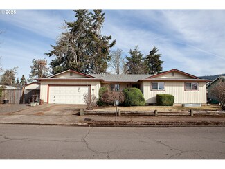677 Laksonen Loop, Springfield, OR 97478