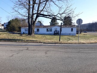30 Graceton Village Rd, Graceton, PA 15748