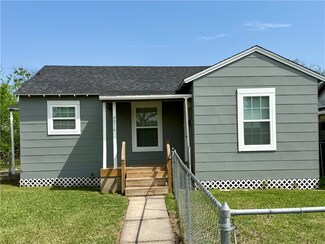 4814 Easter Dr, Corpus Christi, TX 78415