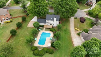 188 Turnberry Ln, Mooresville, NC 28117