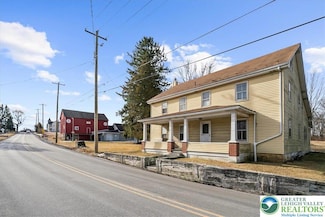 1097 Blue Mountain Dr, Danielsville, PA 18038