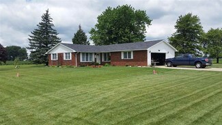 7821 Monroeville Rd, Hoagland, IN 46745