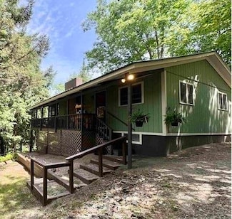 207 Lakeside Dr, Woodsville, NH 03785