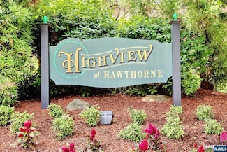 6 Alana Dr, Hawthorne, NJ 07506