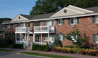 429 Lincoln Blvd Unit 1-1R, Hauppauge, NY 11788