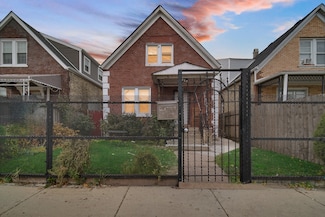 924 N Pulaski Rd, Chicago, IL 60651