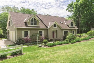 71 Deer Ridge Rd, Manchester Center, VT 05255