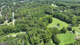 15102 Spruce Ave, Chester, VA 23836
