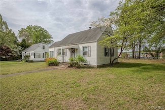 6736 Strathmore Rd, North Chesterfield, VA 23237