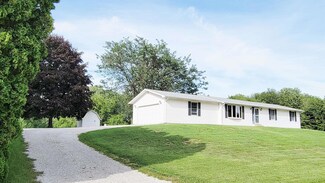 714 Dogwood Dr, Warsaw, IN 46580