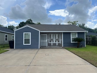 7001 Kassarine Pass, Houston, TX 77033