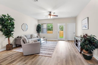 17445 Berkshire Dr Unit 43, Prairieville, LA 70769