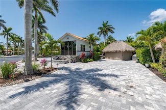 13613 Snapper Ln, Naples, FL 34114