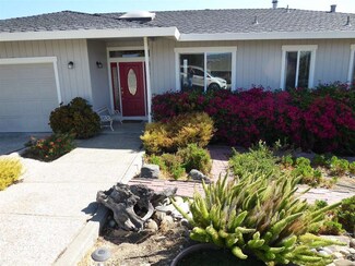 25 Franks Dr, Hollister, CA 95023
