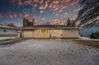1120 15th St W, Hastings, MN 55033