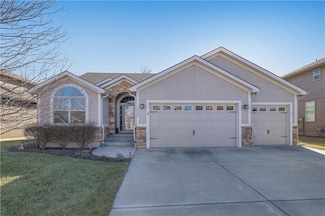 18407 W 194th Terrace, Spring Hill, KS 66083