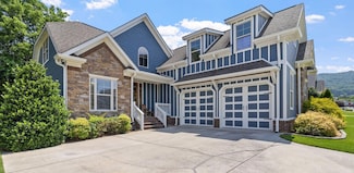 8209 Robertsview Dr, Ooltewah, TN 37363