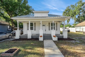 248 E Magnolia St, Groveland, FL 34736