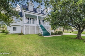 103 Locust Ln, Pass Christian, MS 39571