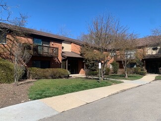 33561 N Royal Oak Ln Unit 106, Grayslake, IL 60030