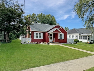 1245 W Harrison St, Freeport, IL 61032