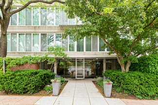 2525 Wellington Ct Unit W307, Evanston, IL 60201