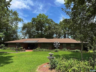 1033 Willoughby Rd, Albertville, AL 35951