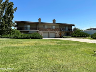 205 N 63rd Ave, Yakima, WA 98908