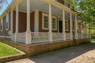 92 State St, Bristol, RI 02809