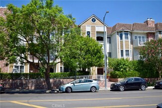 4401 Moorpark Way Unit 209, Toluca Lake, CA 91602