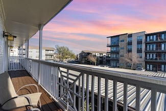 5934 Sandhurst Ln Unit 207, Dallas, TX 75206