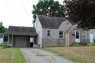46 Helena Dr, Struthers, OH 44471