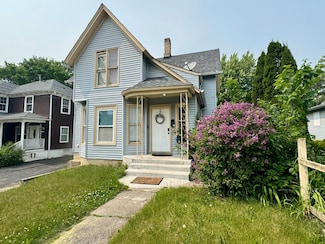 370 Bent St Unit 3, Elgin, IL 60120