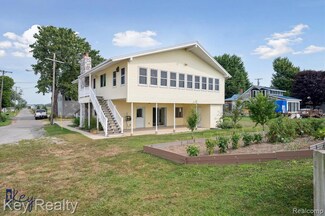 6800 Lakeshore Dr, Newport, MI 48166