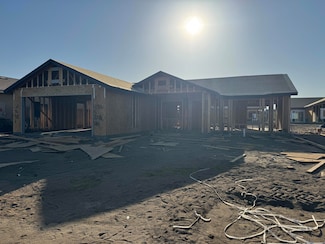 1136 Royal Oak Place, Porterville, CA 93257