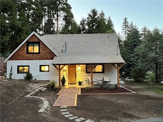 31775 Christmas Tree Ln, Running Springs, CA 92382