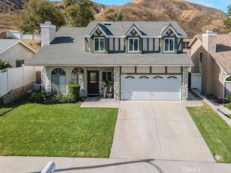11661 Luanda St, Sylmar, CA 91342