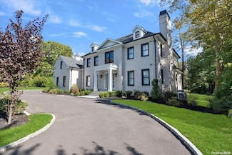 79 Farmview Rd, Port Washington, NY 11050