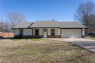 204 N Crider Ave, Fayetteville, AR 72701
