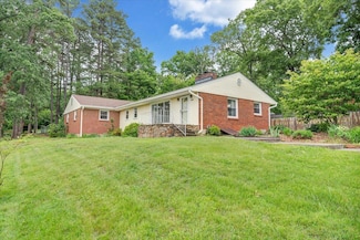 8209 Webster Dr, Roanoke, VA 24019