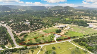 530 Willow Springs Dr, Pipe Creek, TX 78063