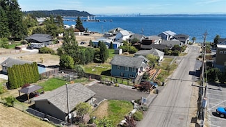 8198 E Daniels Loop, Manchester, WA 98366