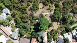 1617 N Langtry Ln, Los Angeles, CA 90077