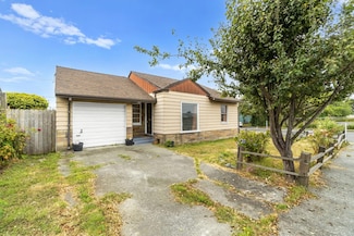 1895 Blakeslee Ave, Arcata, CA 95521