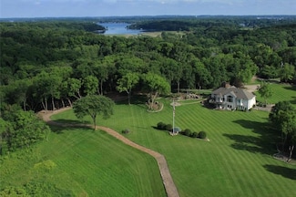 4680 Bayside Rd, Maple Plain, MN 55359