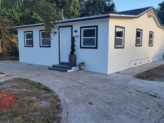 2440 NW 94th St, Miami, FL 33147