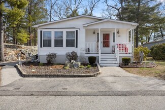 29 Leisurewoods Dr, Rockland, MA 02370