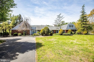 12 Millstream Rd, Cream Ridge, NJ 08514