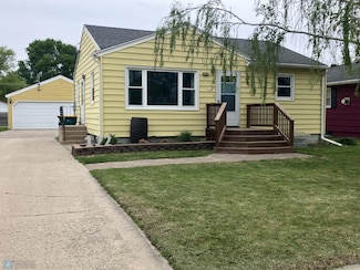 122 4th Ave W, West Fargo, ND 58078