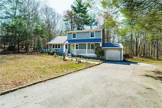 39 Tug Hollow Rd, West Kingston, RI 02892